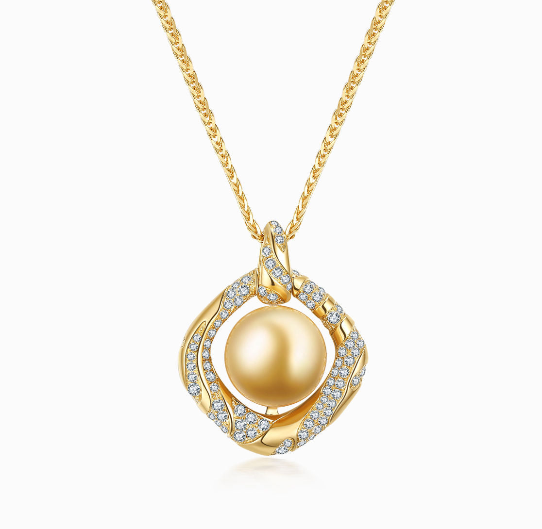 OCEAN-18K Yellow Gold The South Sea Pearls and Diamond Necklace