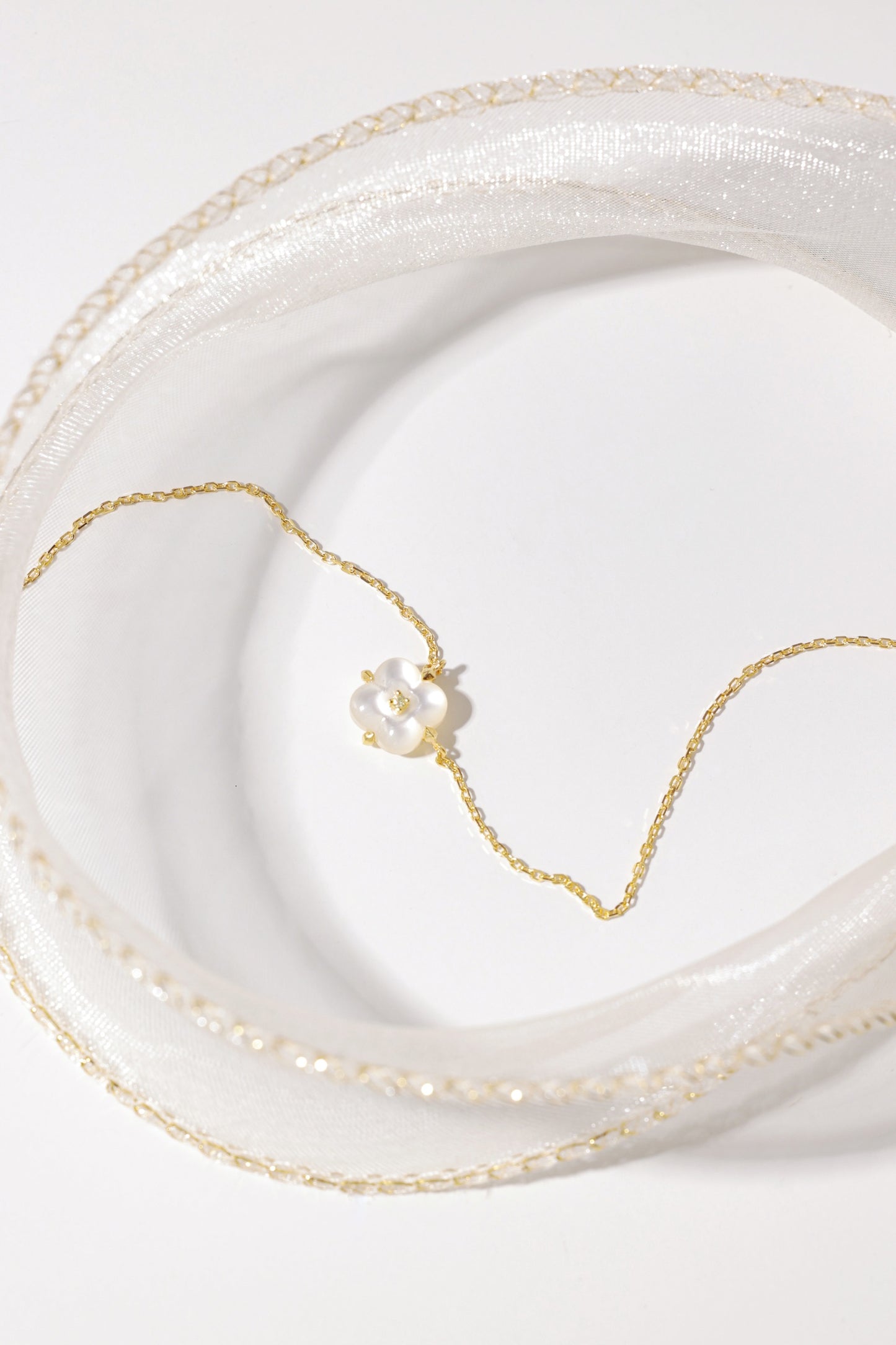 Fontana di Trevi - Mini Mother-of-Pearl and Yellow Diamond Necklace