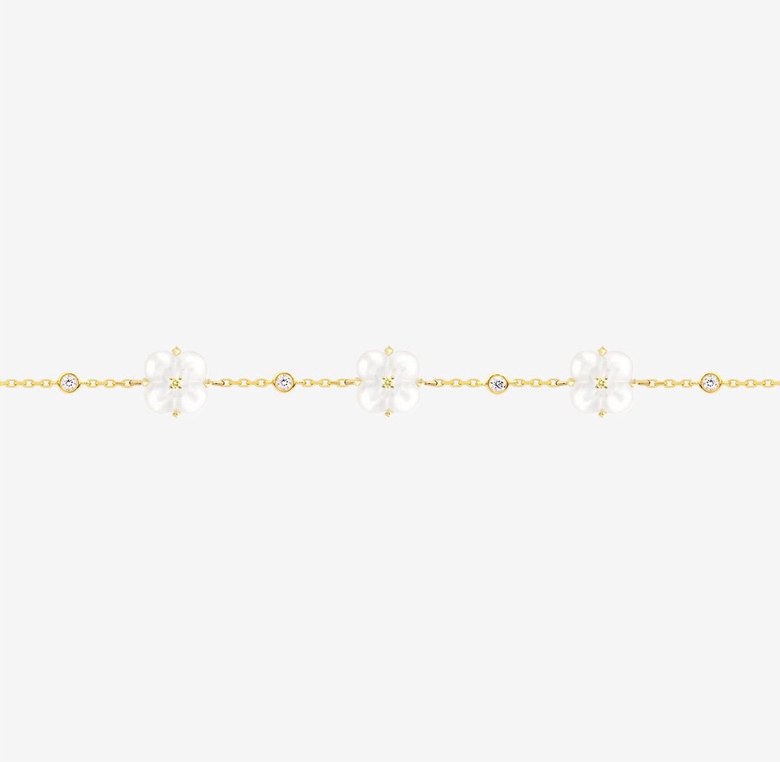 Fontana di Trevi - Mother-of-Pearl and Diamond triple flower Bracelets