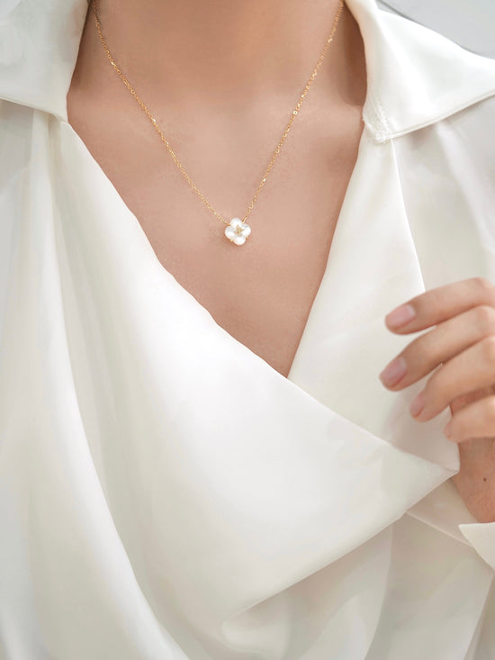 Fontana di Trevi - Mother-of-Pearl and Diamond Necklace