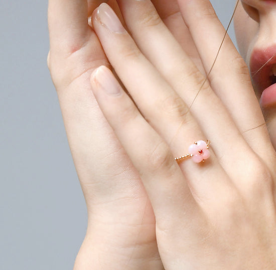 Fontana di Trevi – Mini-Ring aus rosafarbenem Opal und Spinell 