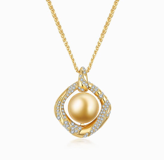 OCEAN-18K Yellow Gold The South Sea Pearls and Diamond Necklace